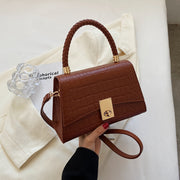 Stone Grain Messenger Bag Is Fashionable