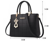 Simple and versatile ladies one shoulder messenger bag