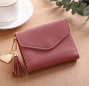 Female purse tassel